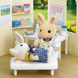 5096 Sylvanian Families Country Doctor